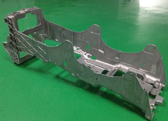 Un buon prezzo. Powder Coating Magnesium Auto Parts Laser Cut Capital Equipment Seat Back Bracket in linea