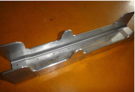 Un buon prezzo. CNC Turning 800T Magnesium Alloy Aircraft Parts EMT Seat Tracks Aircraft in linea
