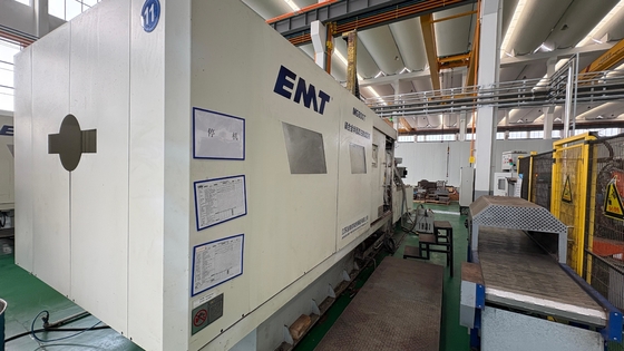 Un buon prezzo. Macchina di stampaggio a magnesio ad alte prestazioni per la fusione a stiro di leghe di magnesio 8000kN Forza di blocco dello stampo 105MPa Pressione di iniezione in linea