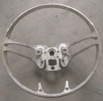 Un buon prezzo. Bushing Car Steering Wheel Frame CNC Magnesium Auto Parts Tapping in linea